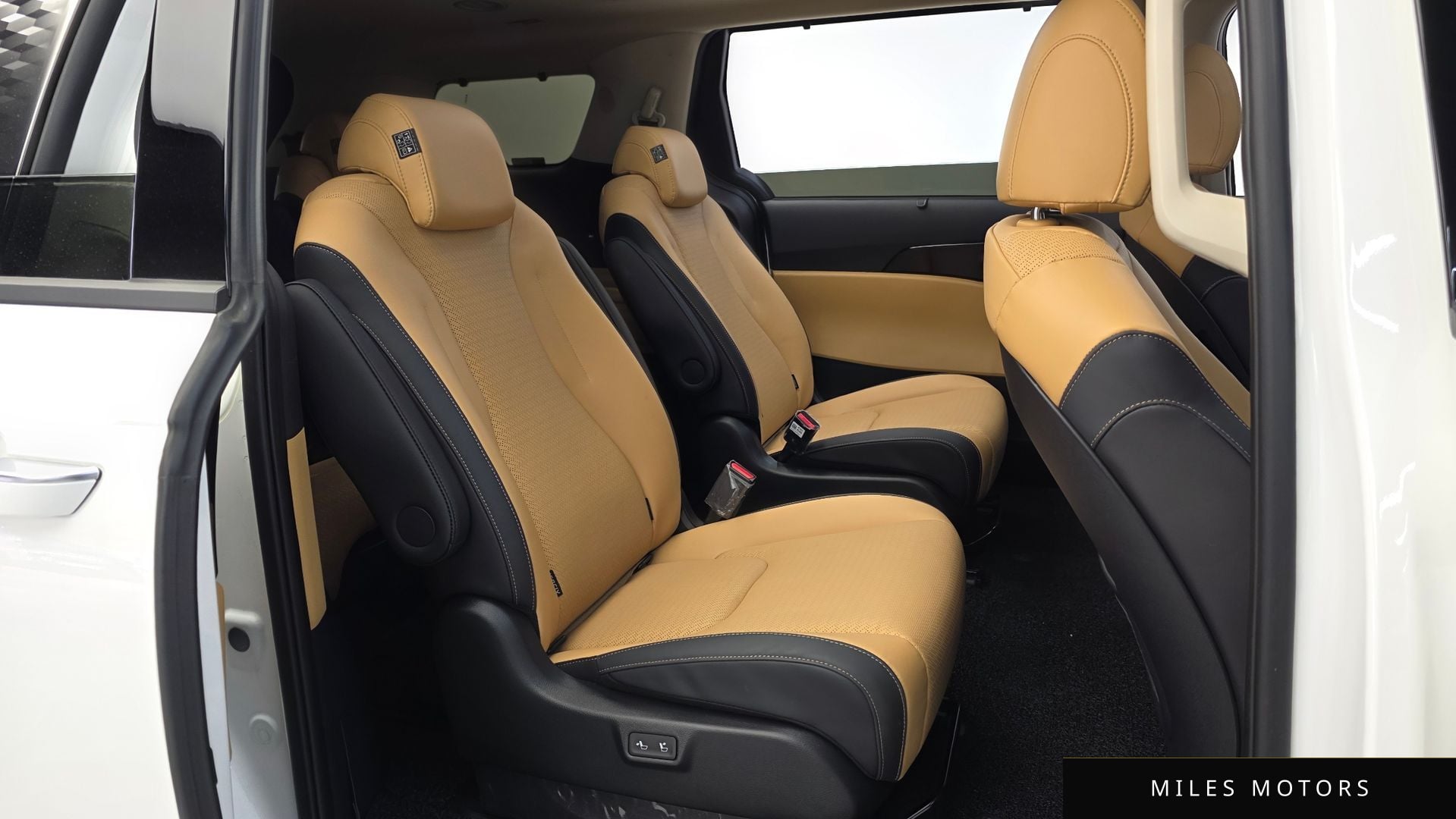 Kia Carnival 2023 — миниатюра 12