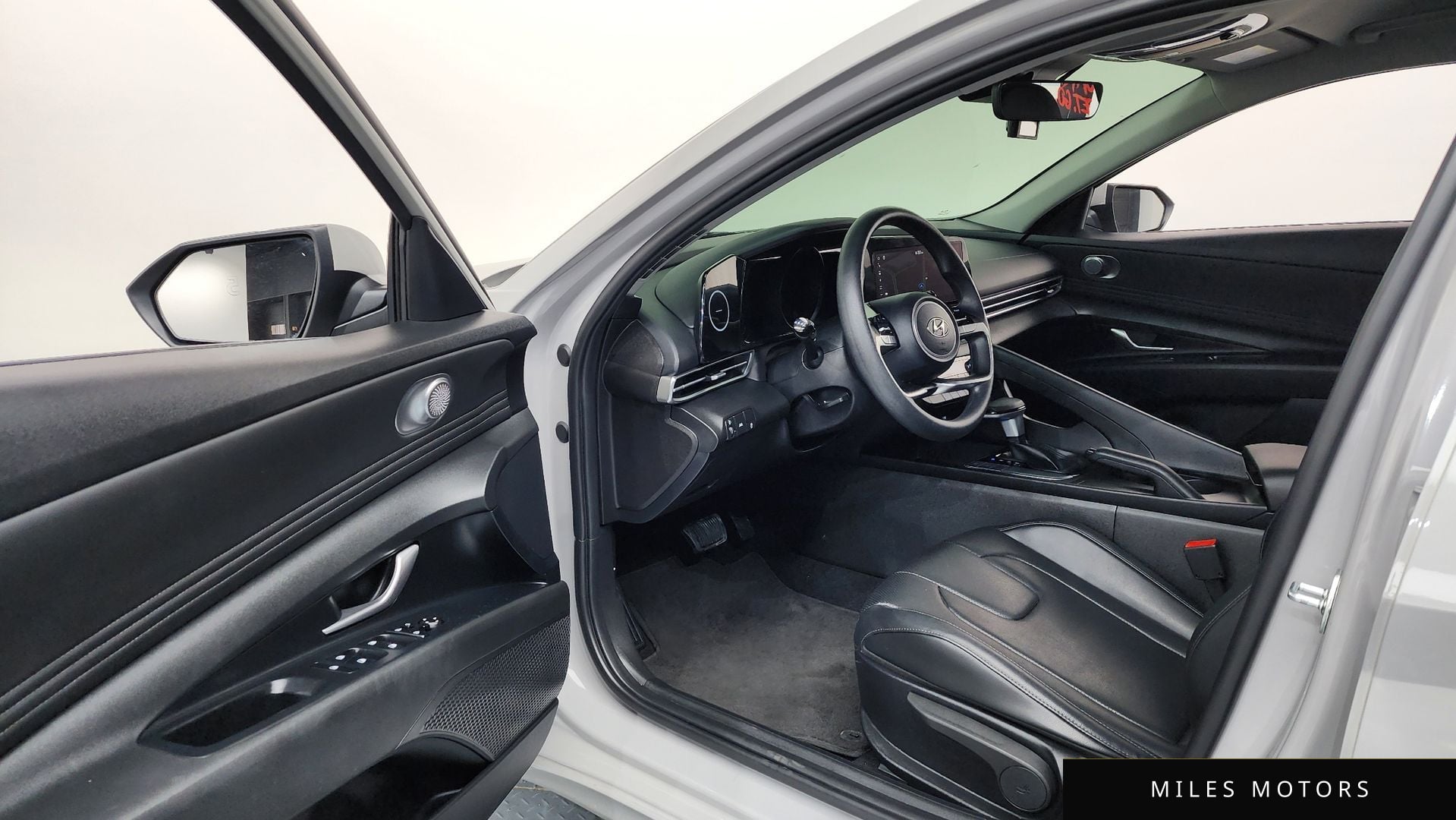 Hyundai AVANTE 2023 — миниатюра 10