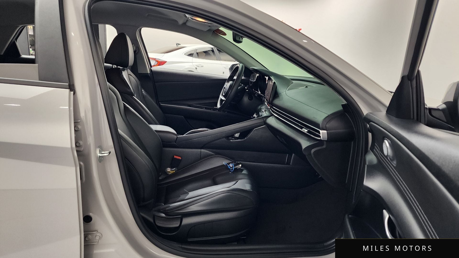 Hyundai AVANTE 2023 — миниатюра 11