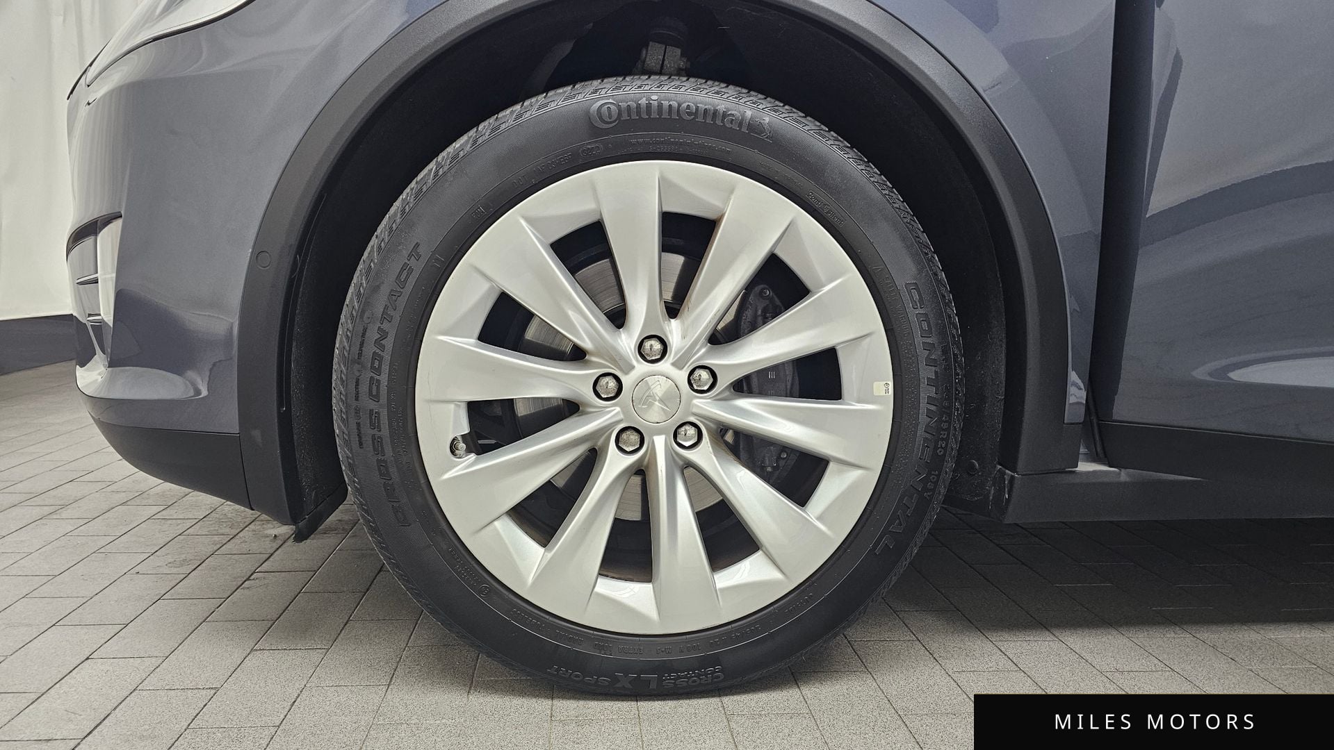 Tesla Model X 2020 — миниатюра 5