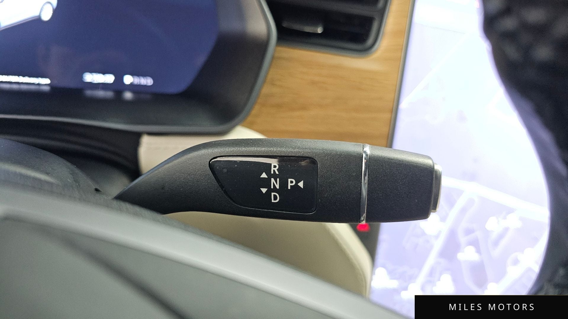 Tesla Model X 2020 — миниатюра 9