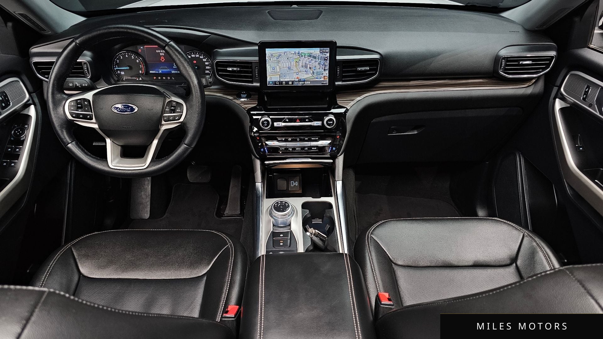 Ford Explorer 2022 — миниатюра 7
