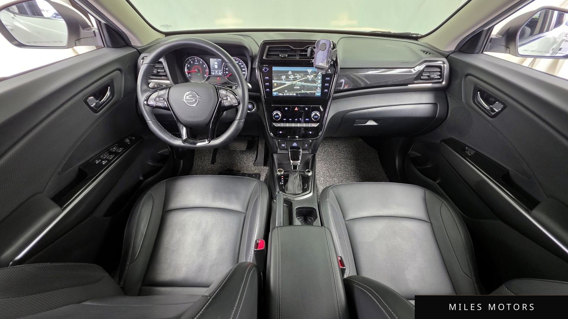 KG Mobility 베리 뉴 티볼리 2023 — миниатюра 7