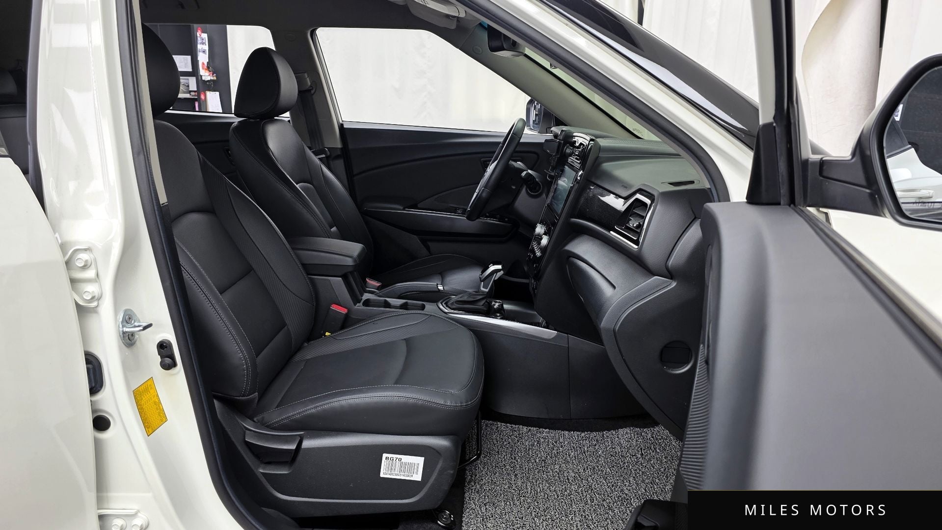 KG Mobility 베리 뉴 티볼리 2023 — миниатюра 11