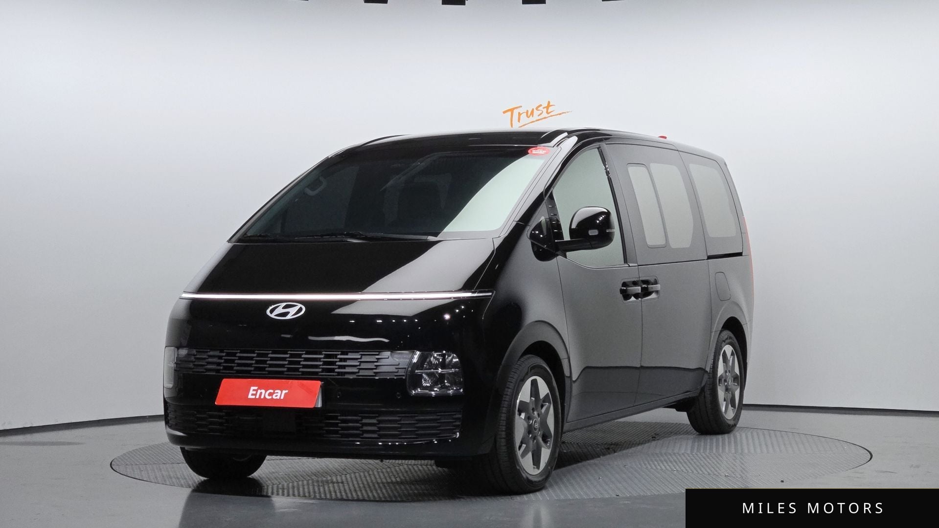 Hyundai Staria 2026 — фото 1 из 12