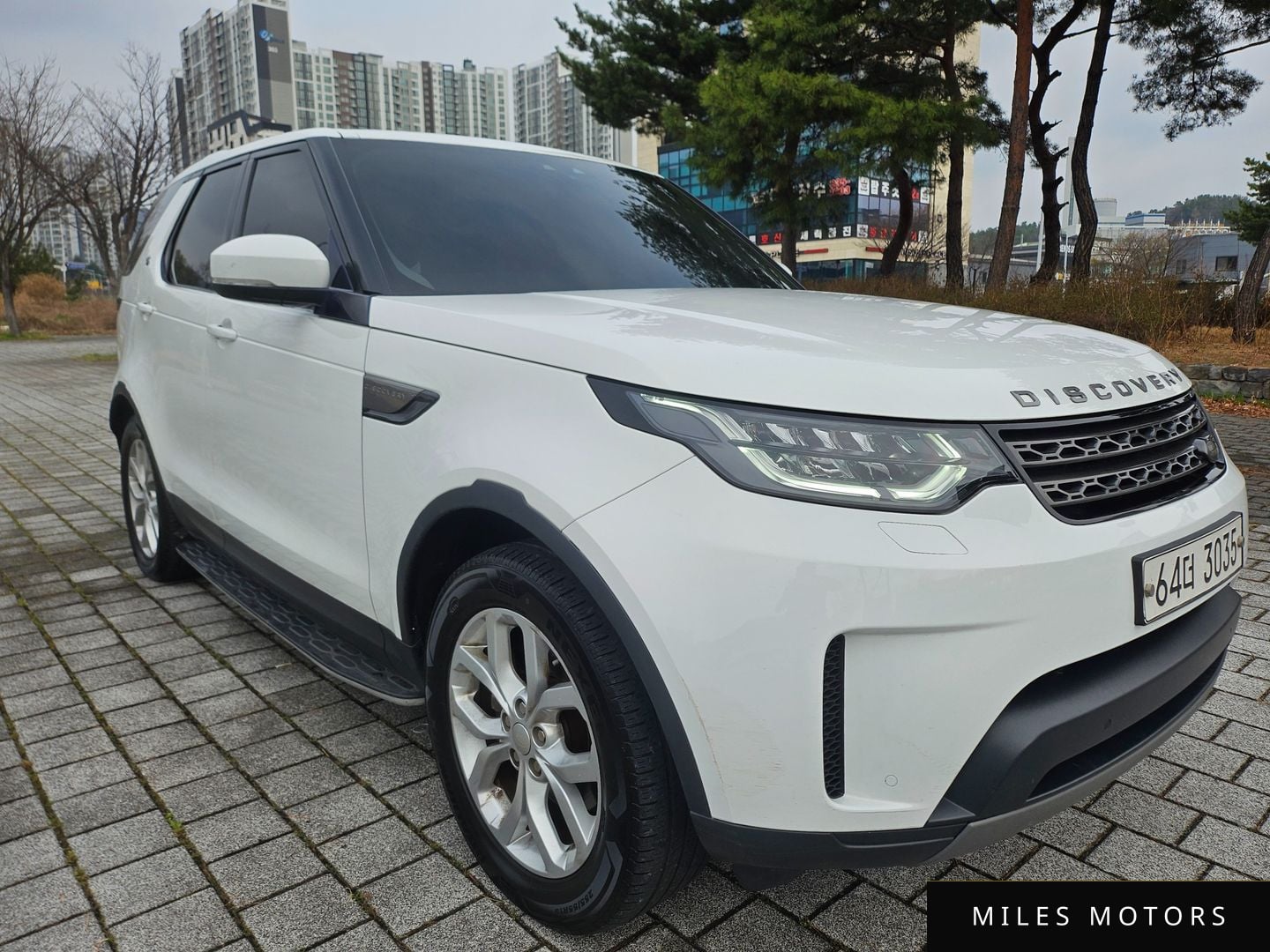 Land Rover Discovery 2018 — миниатюра 3