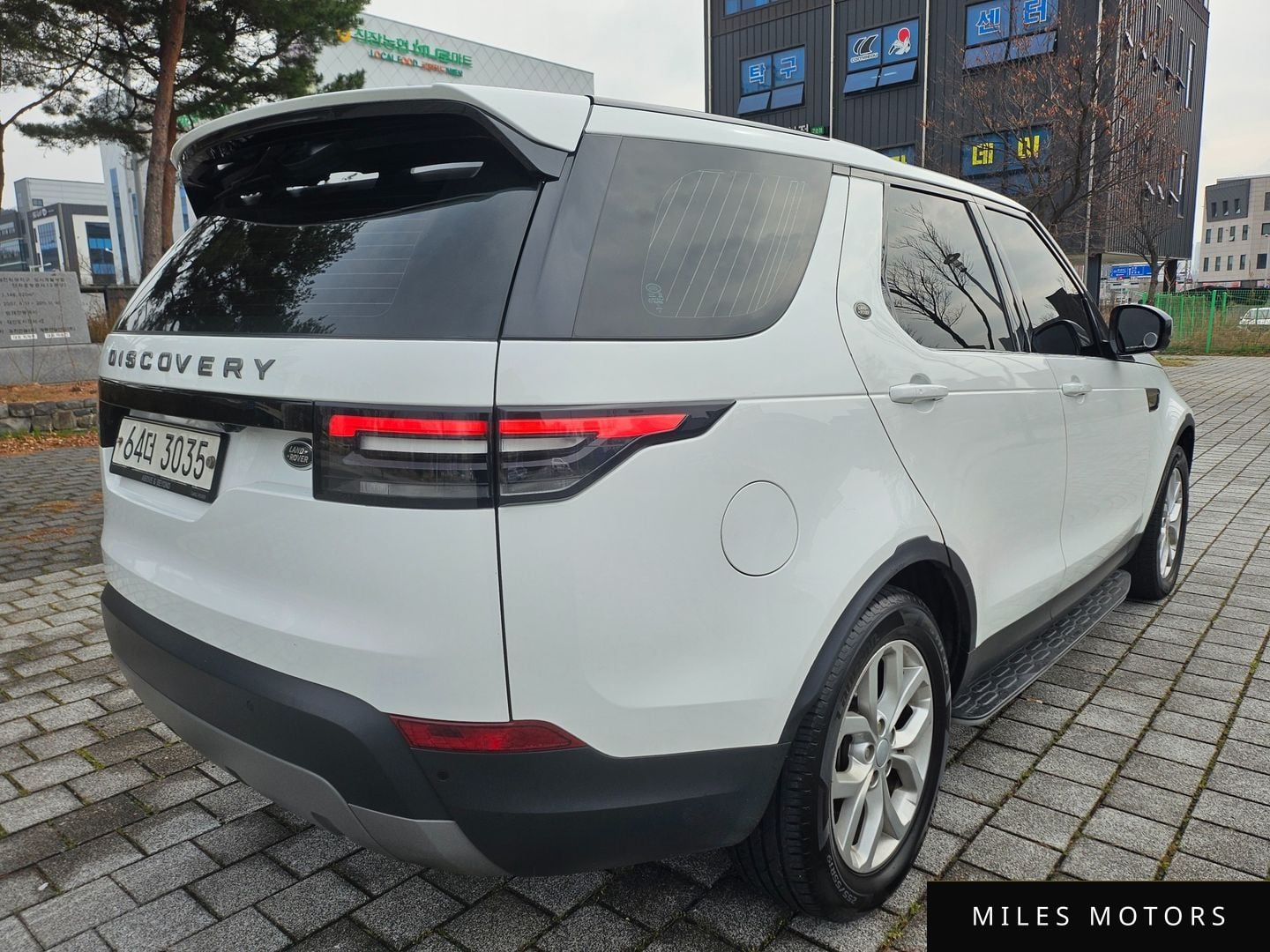 Land Rover Discovery 2018 — миниатюра 5