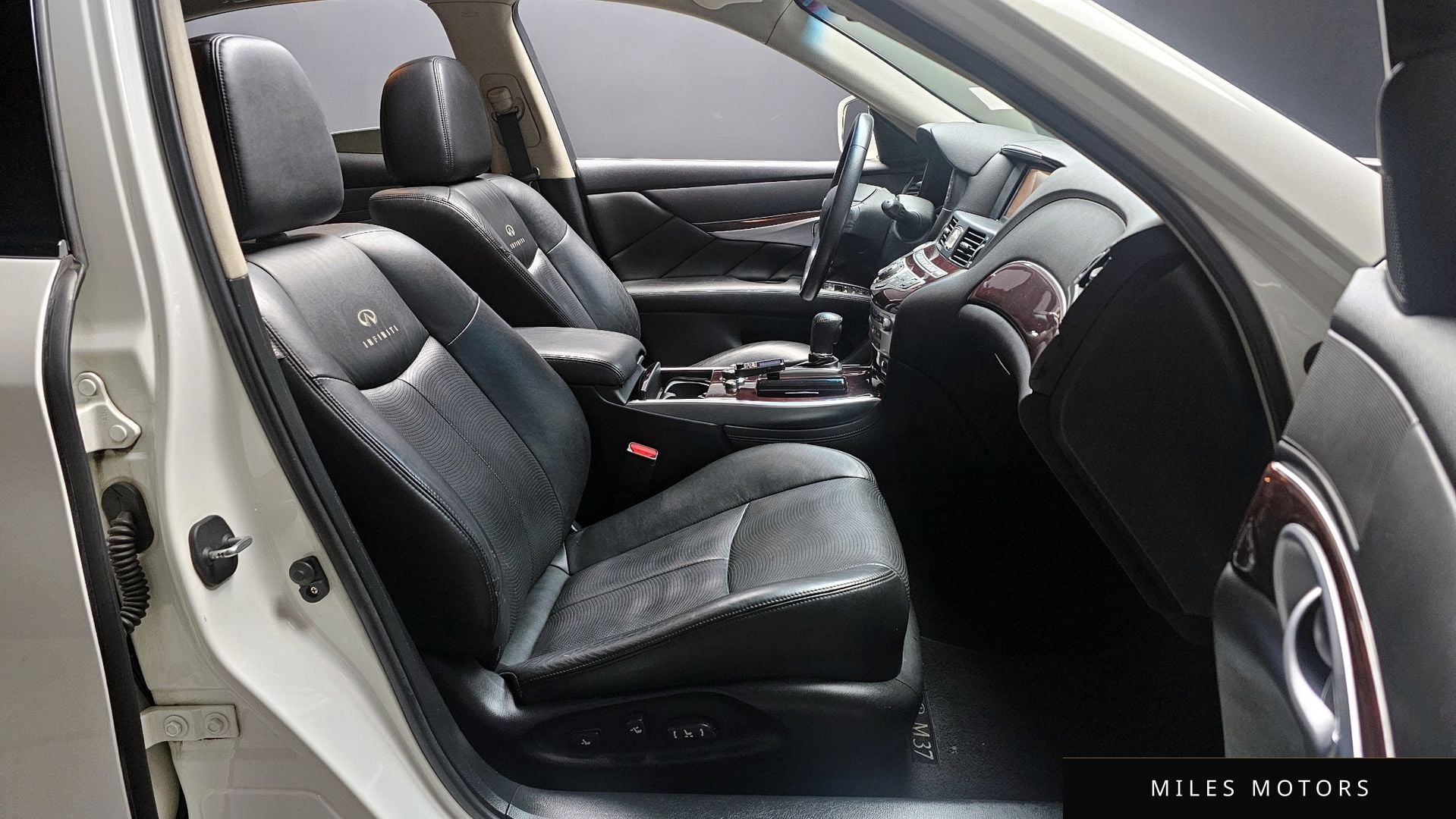 Infiniti M37 2011 — миниатюра 11