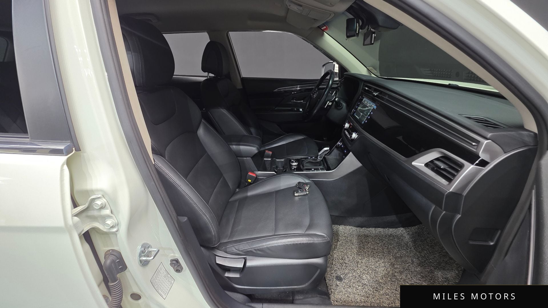 KG Mobility Beautiful Korando 2022 — миниатюра 10