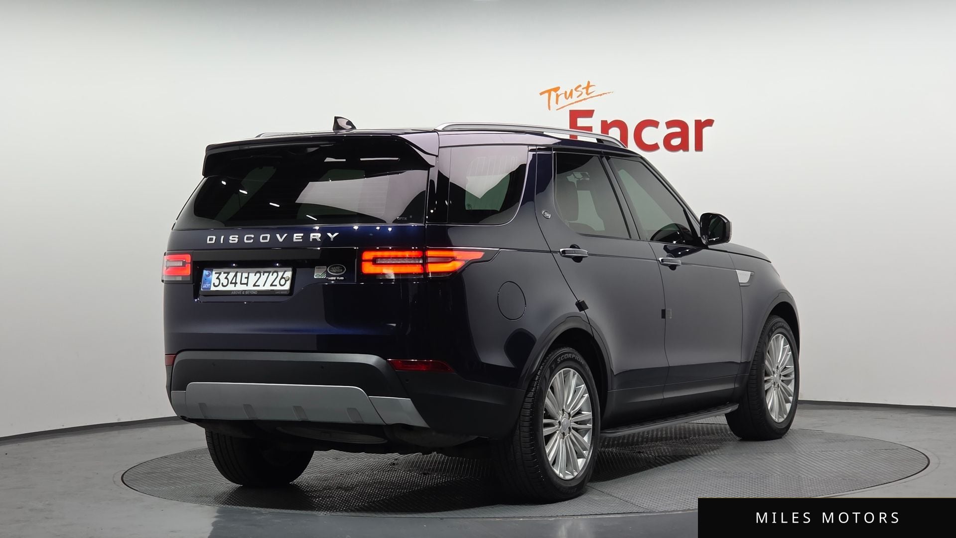 Land Rover Discovery 2017 — миниатюра 2