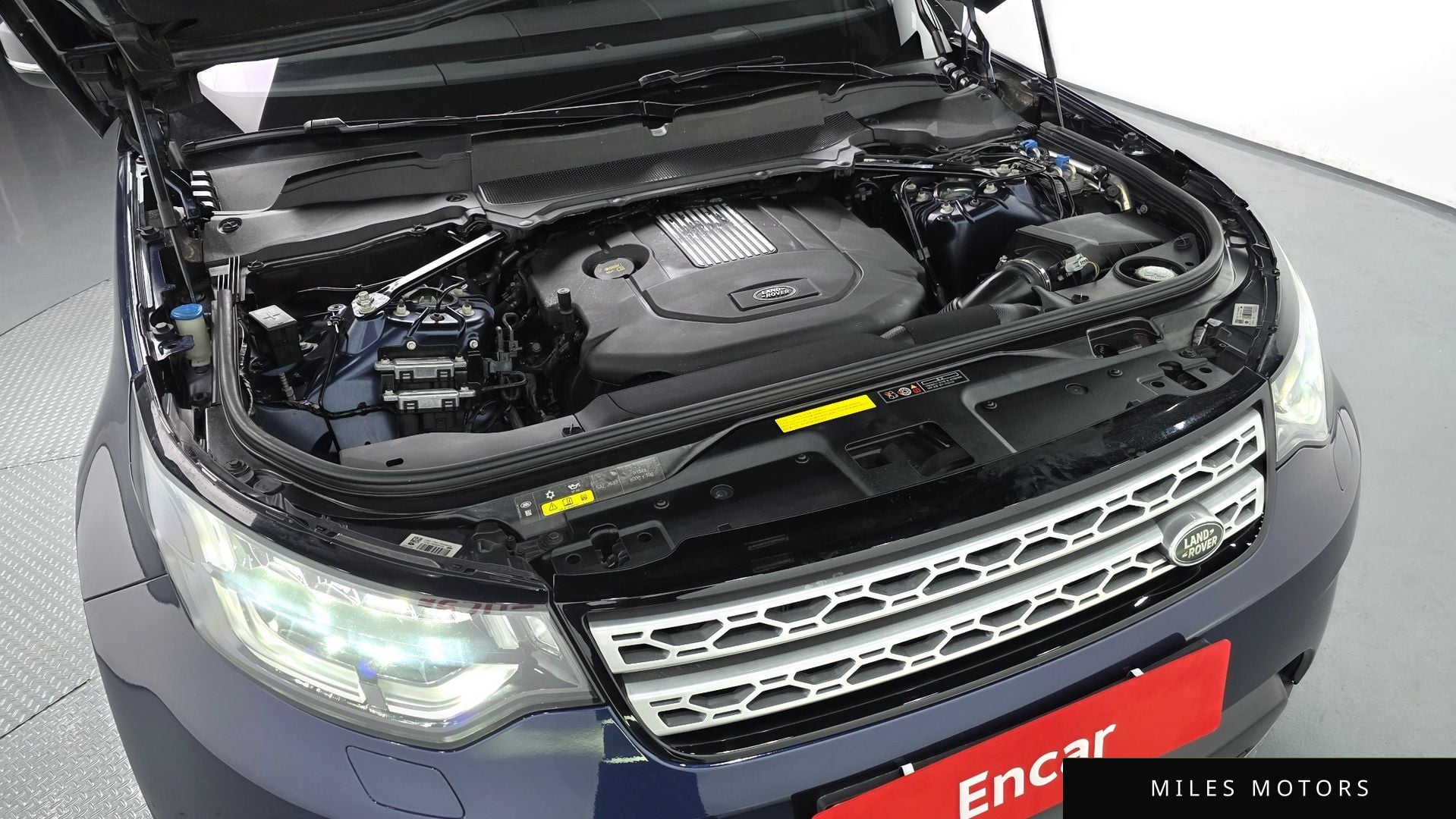 Land Rover Discovery 2017 — миниатюра 6
