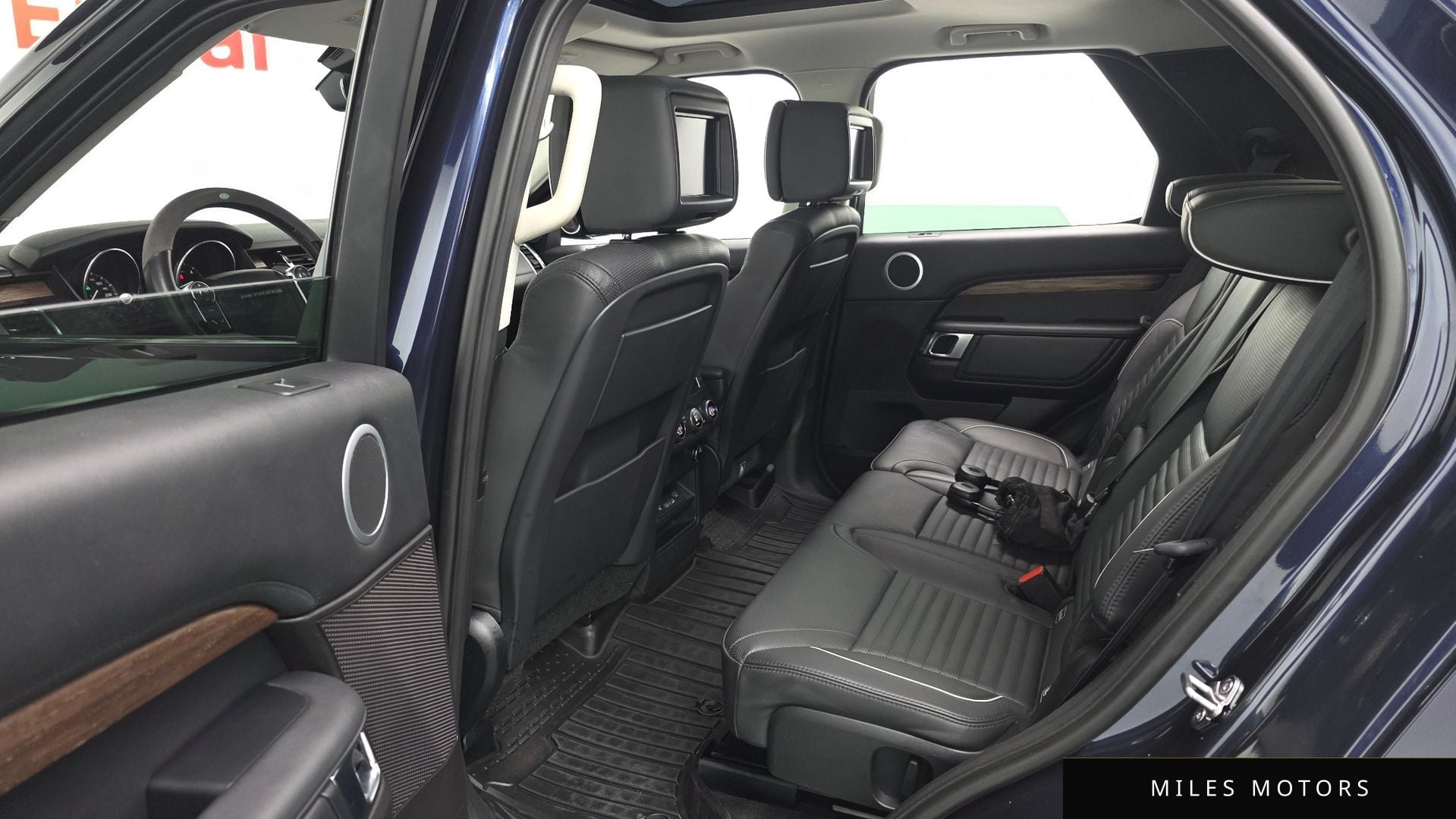 Land Rover Discovery 2017 — миниатюра 11