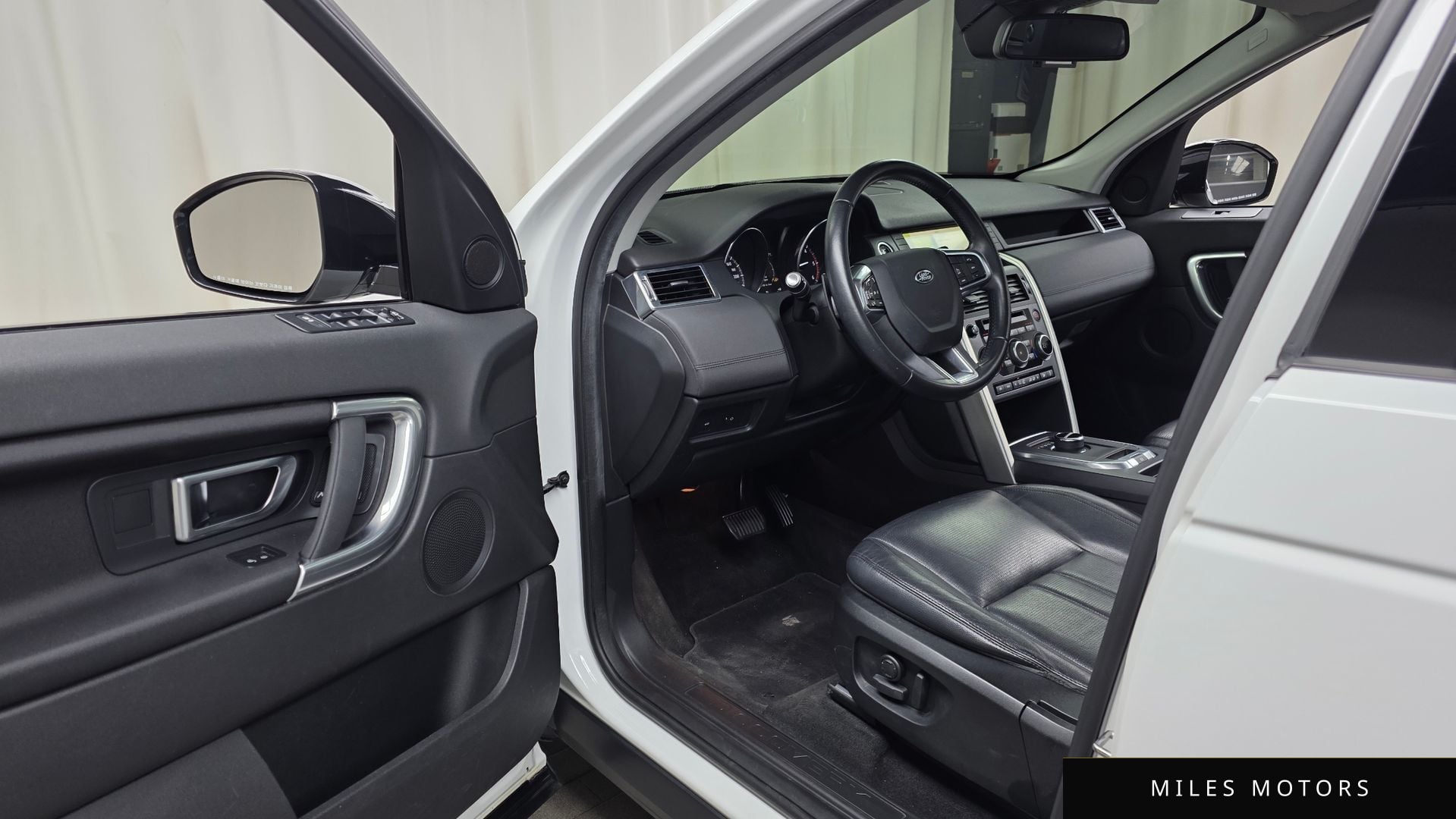 Land Rover Discovery Sport 2017 — миниатюра 10
