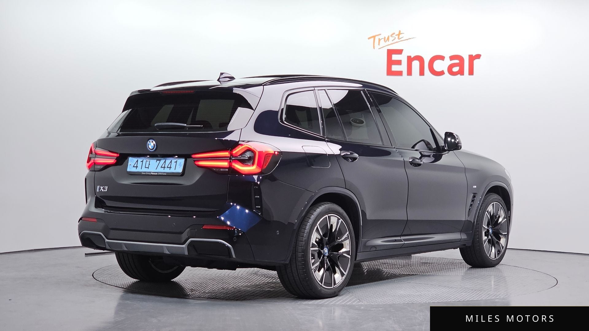 BMW iX3 2024 — миниатюра 2