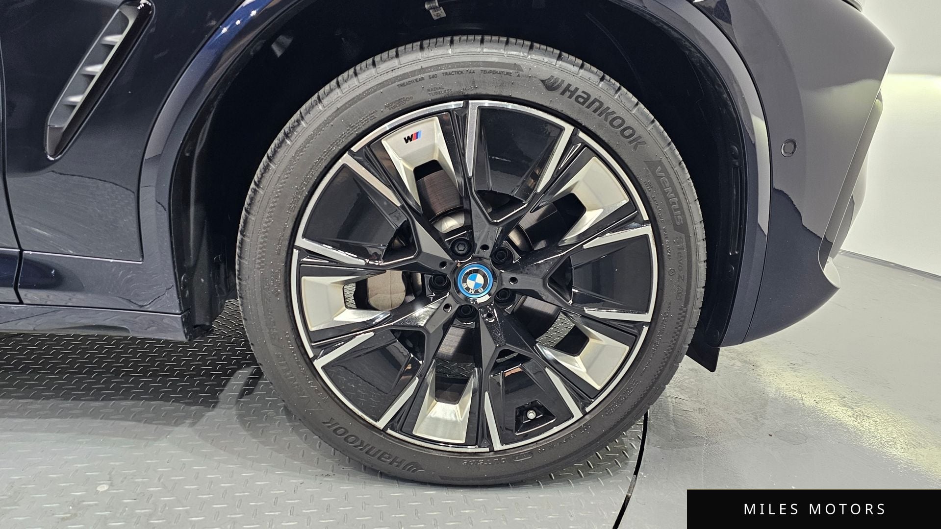 BMW iX3 2024 — миниатюра 5