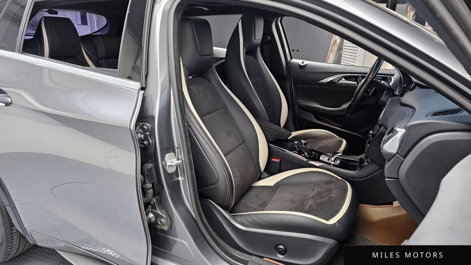 Infiniti Q30 2017 — миниатюра 12