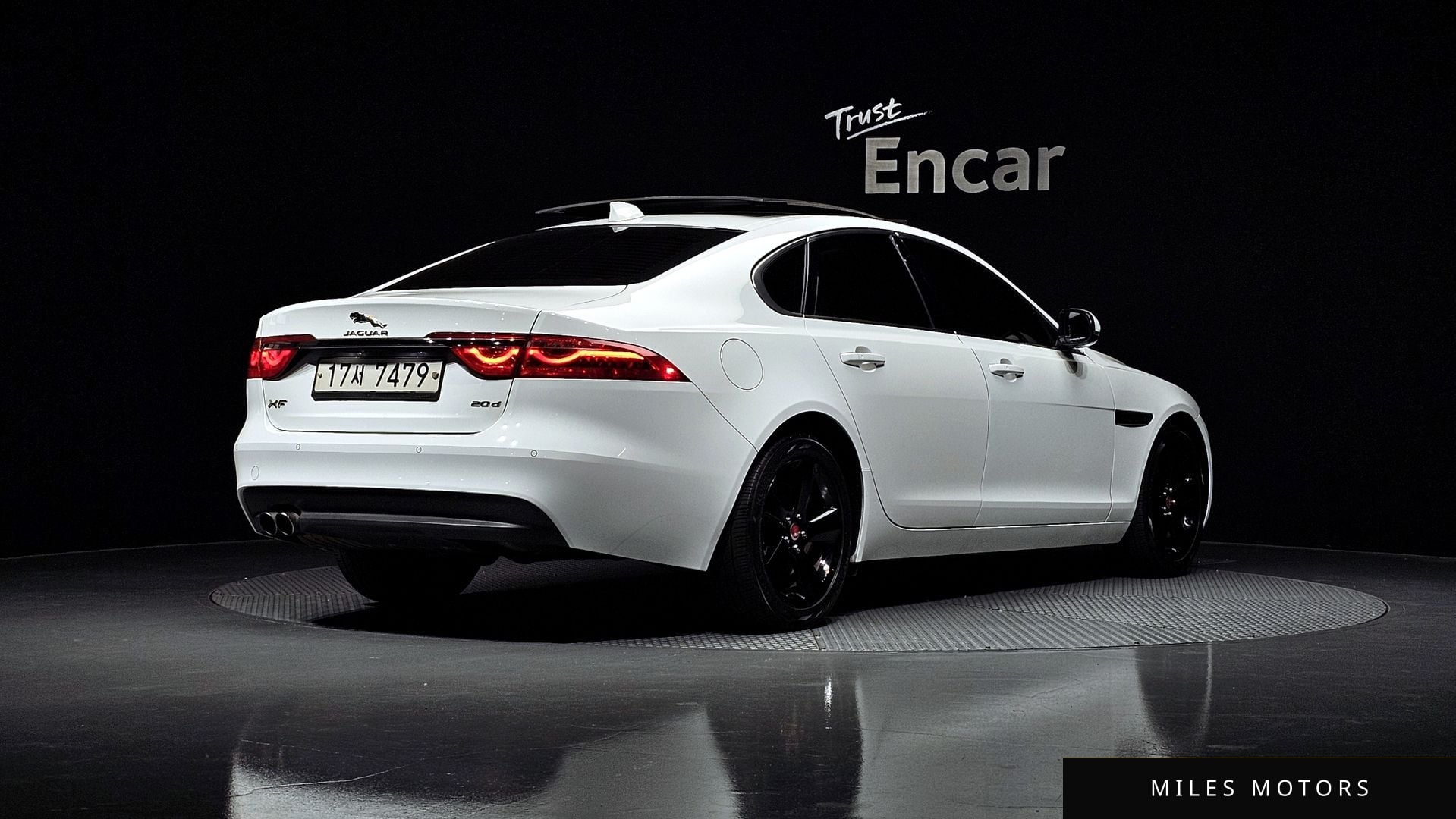 Jaguar XF (X260) 2018 — миниатюра 2