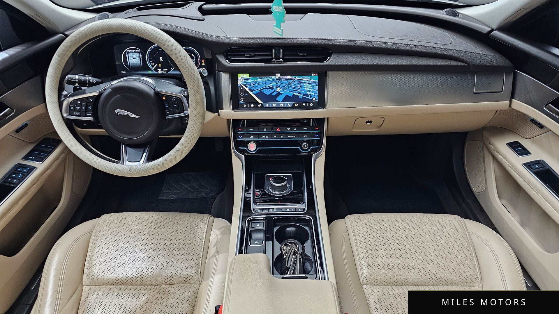 Jaguar XF (X260) 2018 — миниатюра 7
