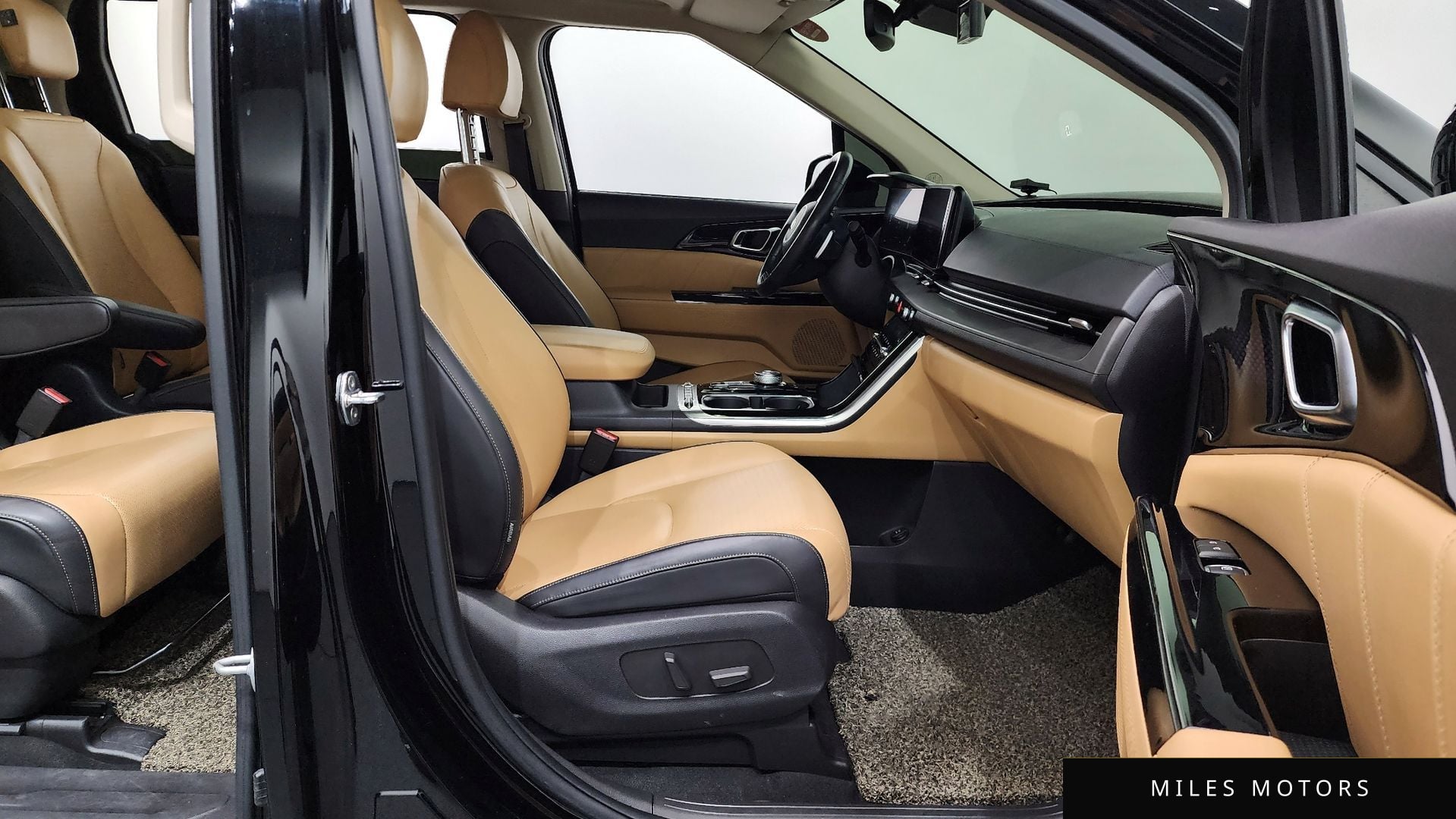 Kia Carnival 2021 — миниатюра 11