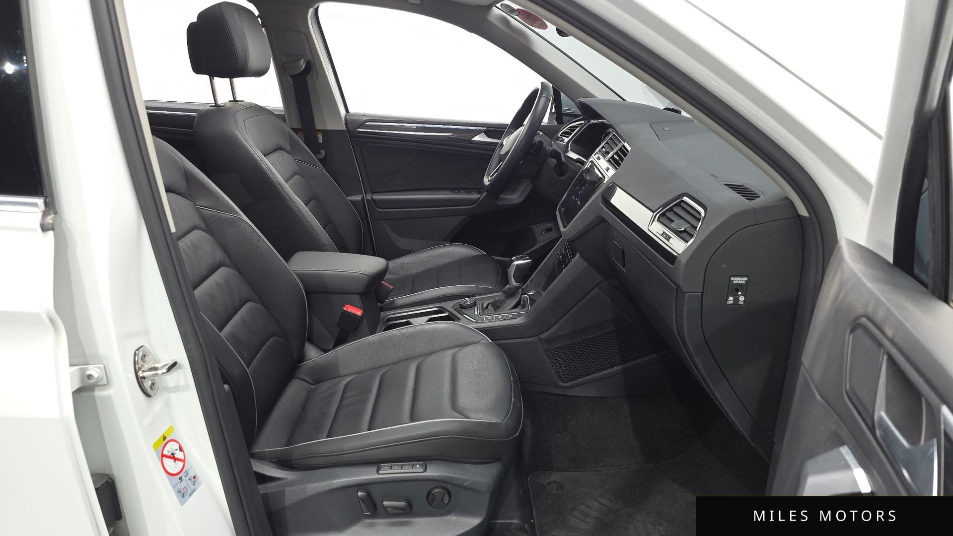 Volkswagen 티구안 2023 — миниатюра 10