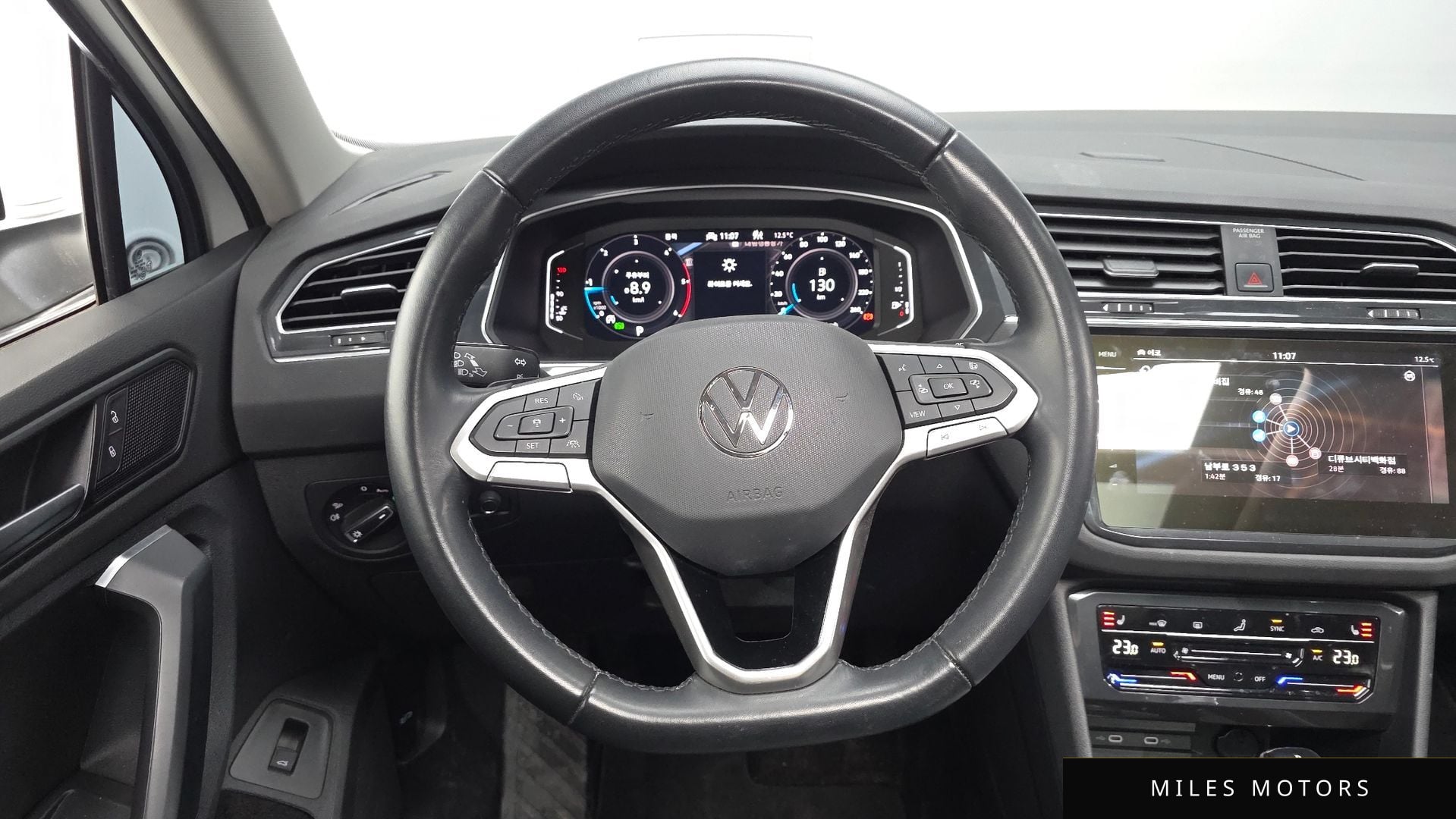 Volkswagen 티구안 2023 — миниатюра 13