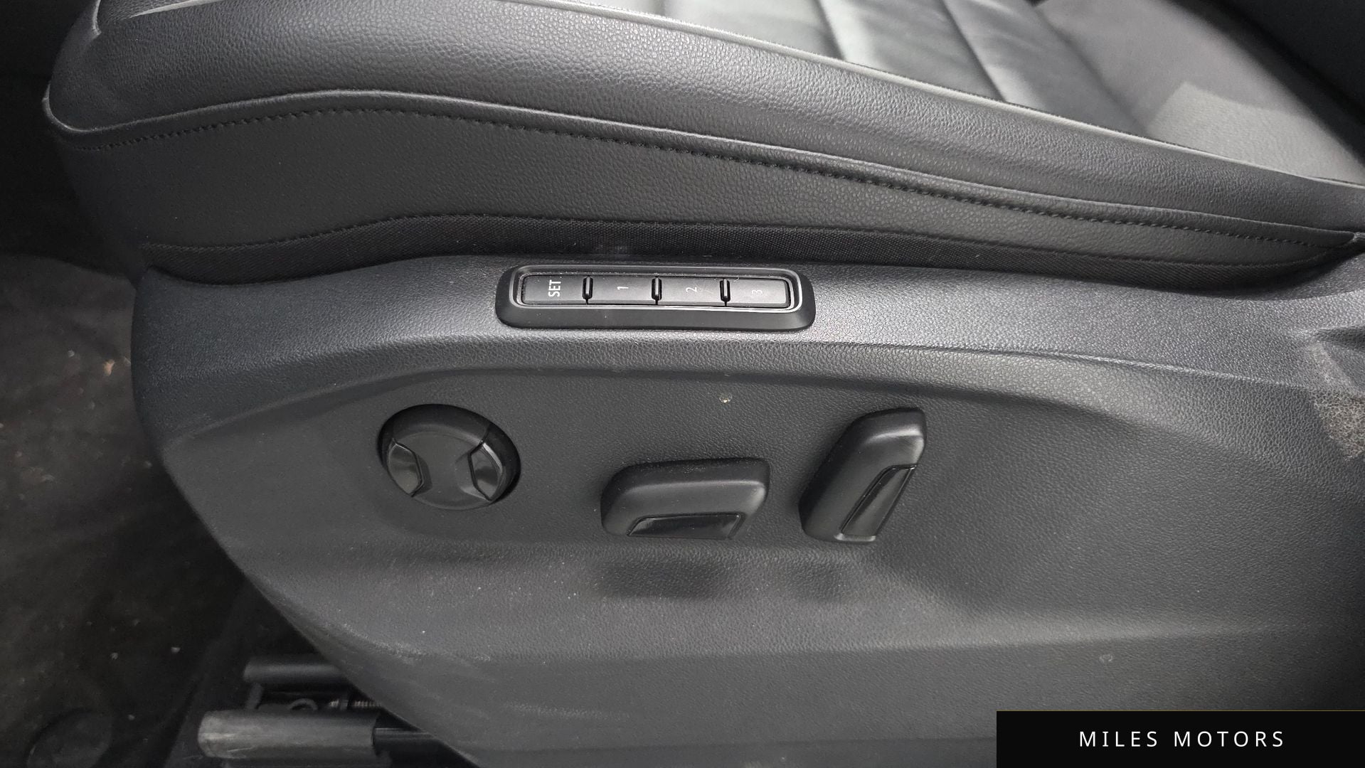 Volkswagen 티구안 2023 — миниатюра 17