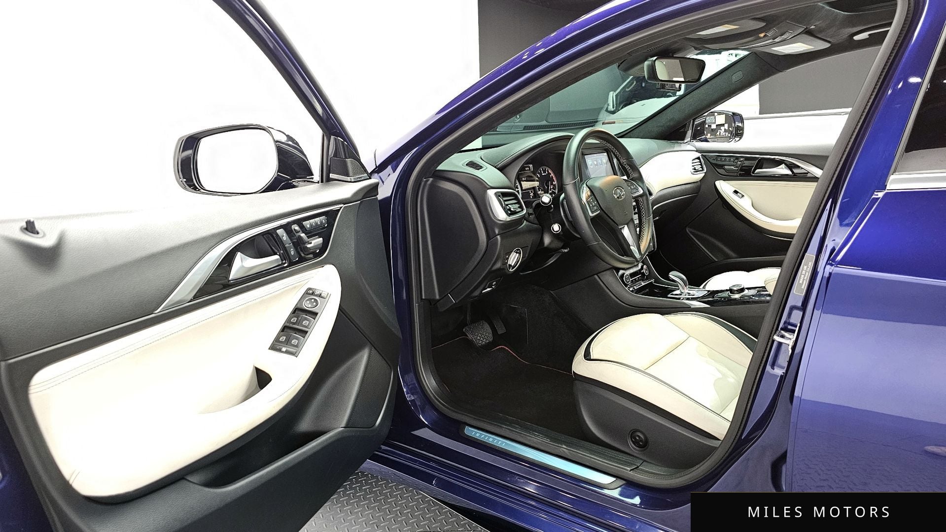 Infiniti Q30 2019 — миниатюра 11