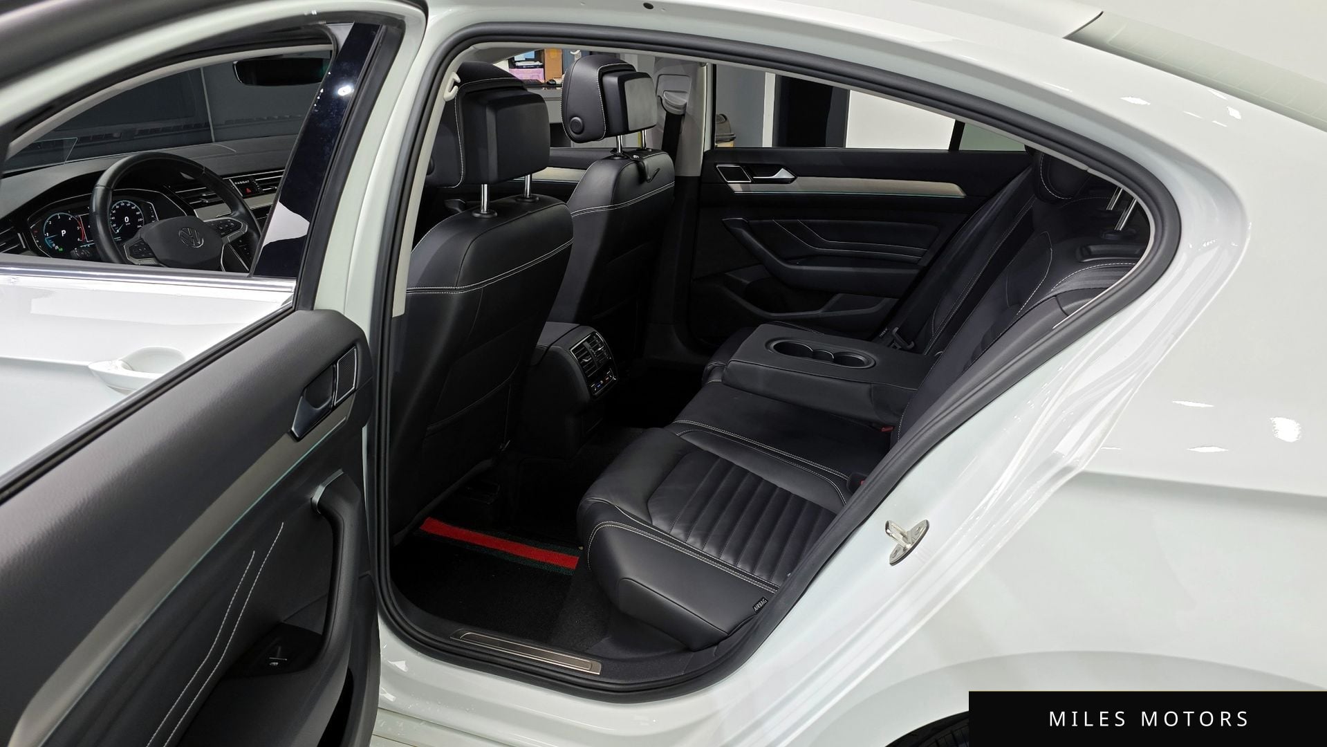 Volkswagen Passat 2021 — миниатюра 11