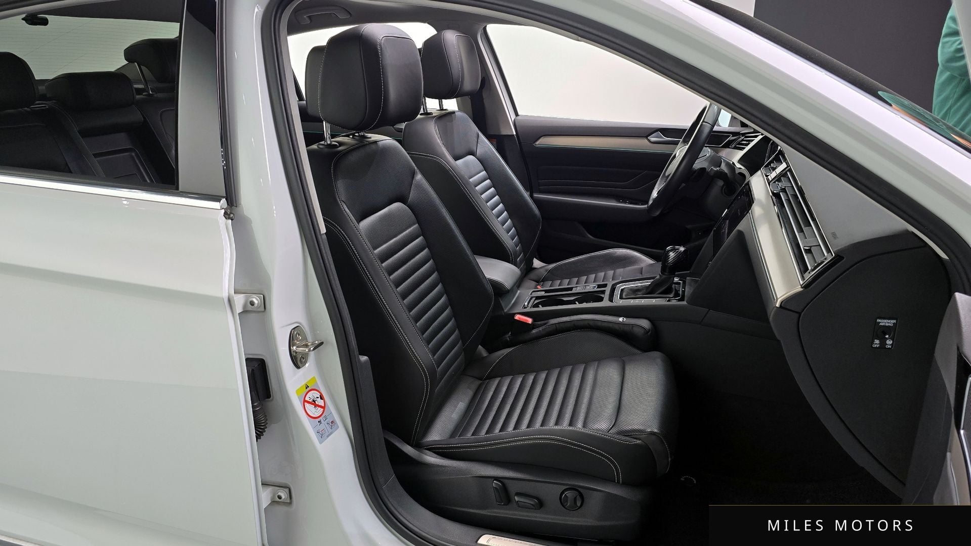 Volkswagen Passat 2021 — миниатюра 12