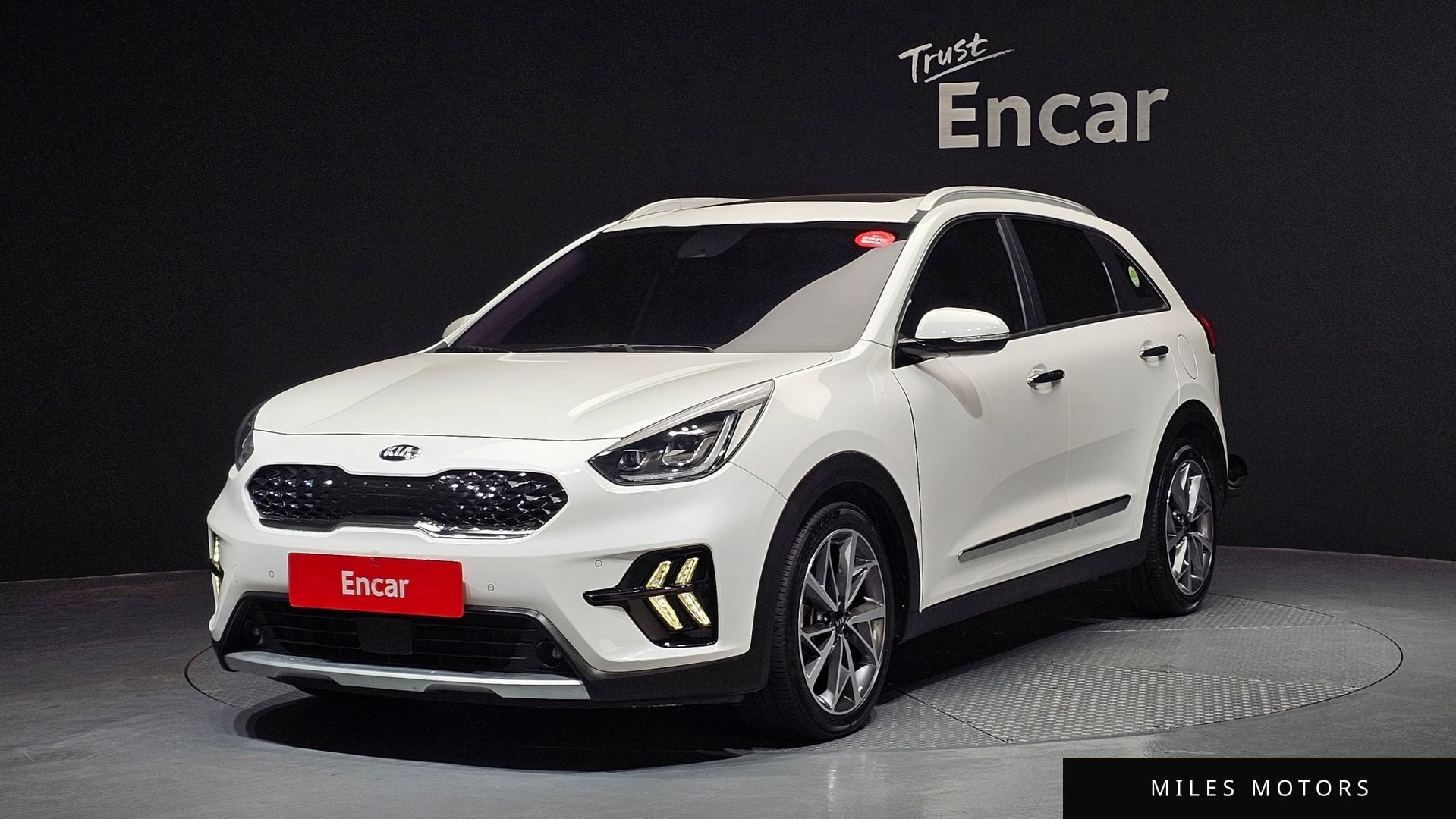 Kia Niro 2020 — фото 1 из 12