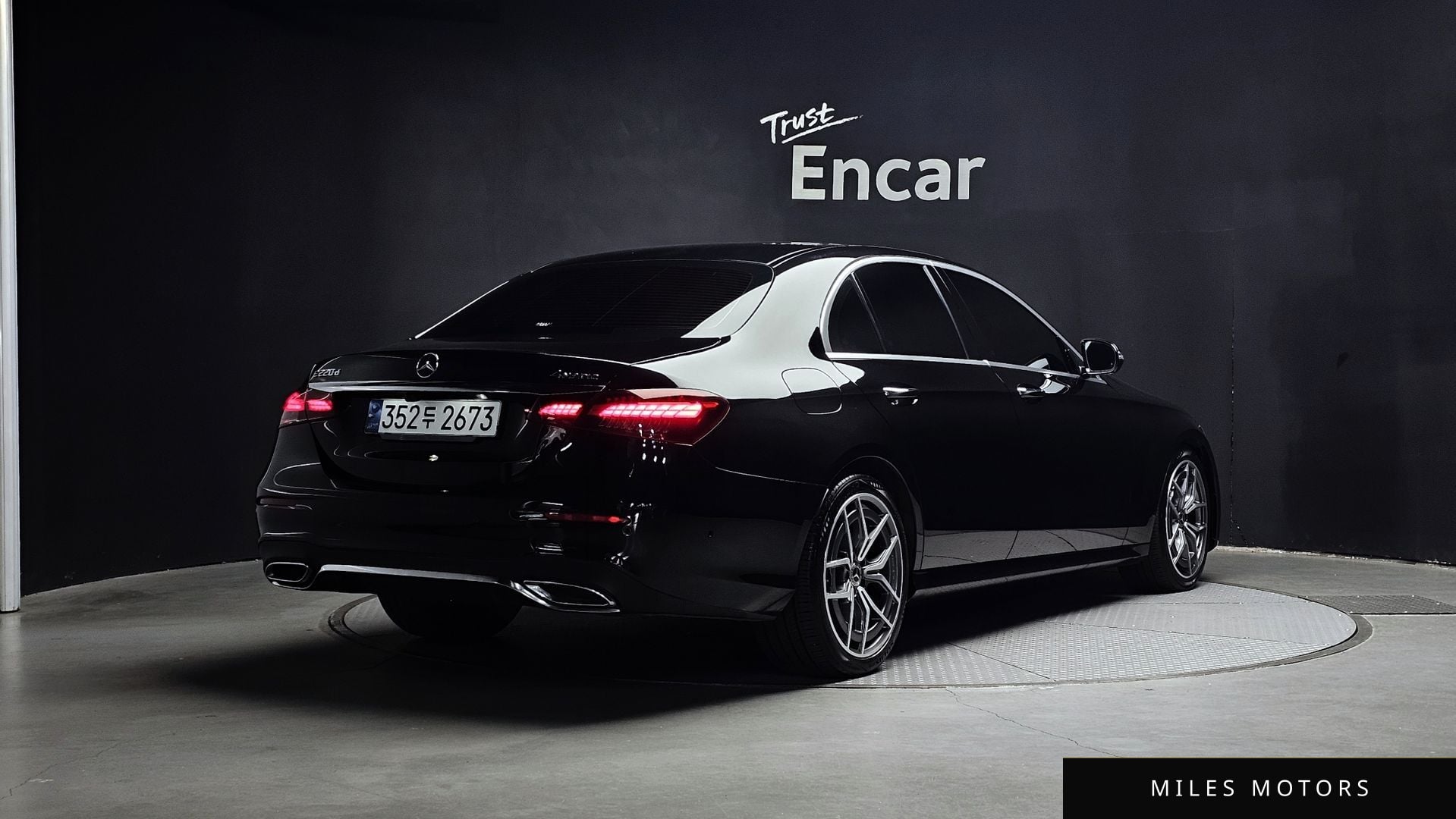 Mercedes-Benz E-Class W213 2021 — миниатюра 2