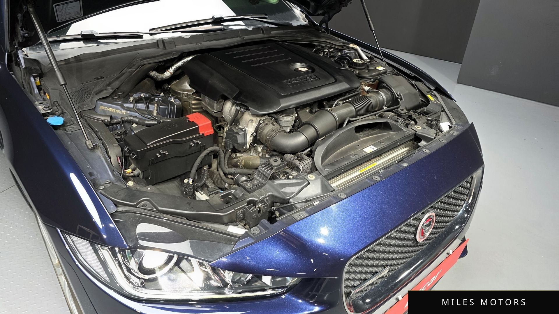 Jaguar XE 2017 — миниатюра 6