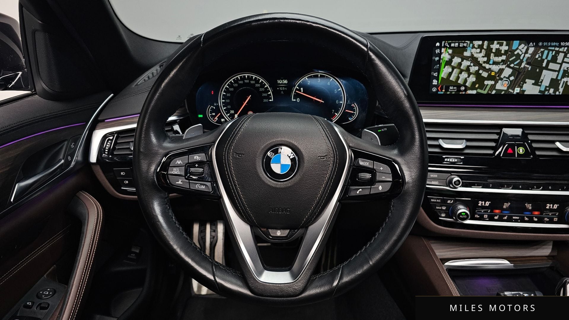 BMW 5시리즈 (G30) 2018 — миниатюра 18