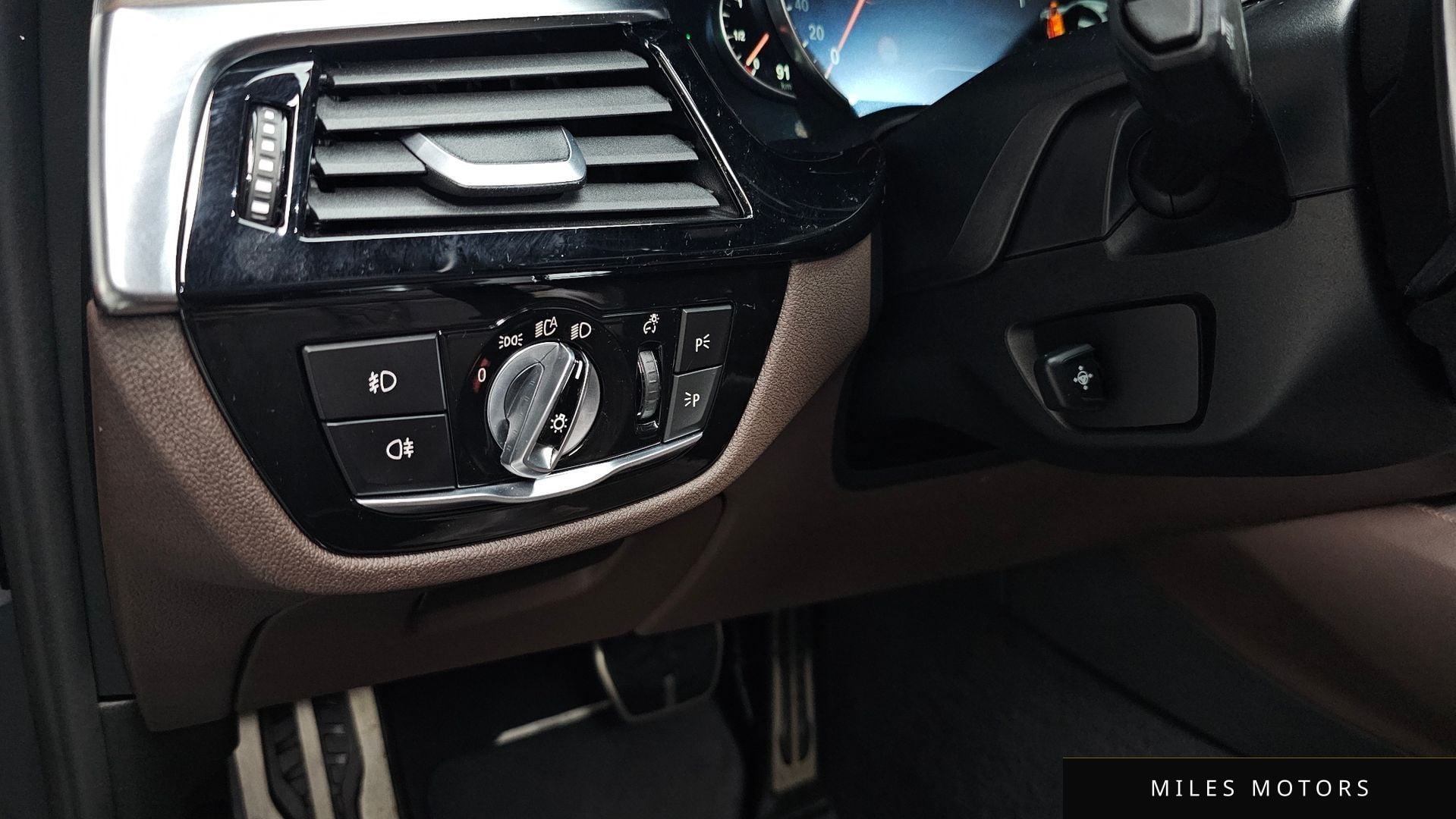 BMW 5시리즈 (G30) 2018 — миниатюра 24