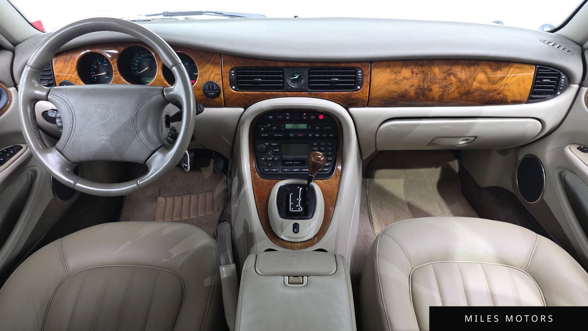 Jaguar XJ-8 2000 — миниатюра 7