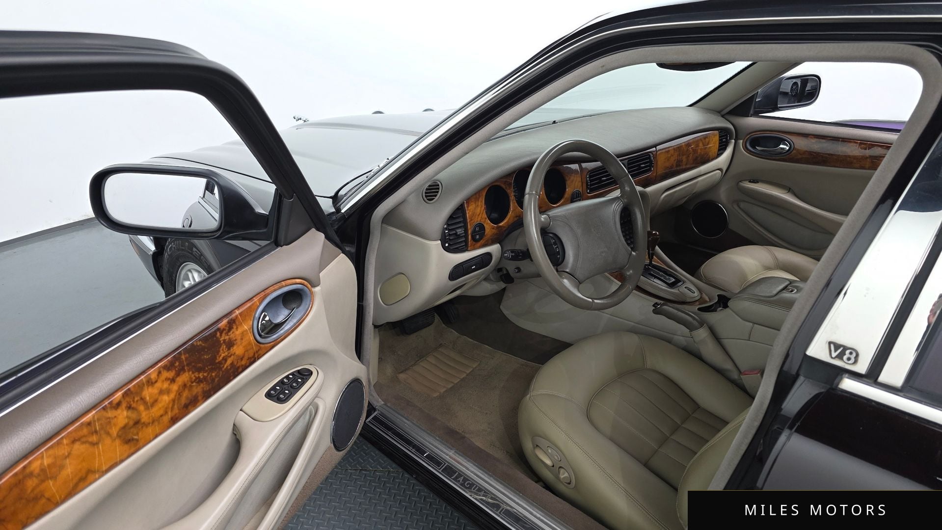 Jaguar XJ-8 2000 — миниатюра 10