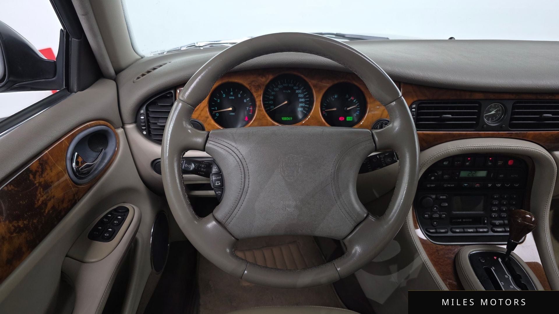 Jaguar XJ-8 2000 — миниатюра 12
