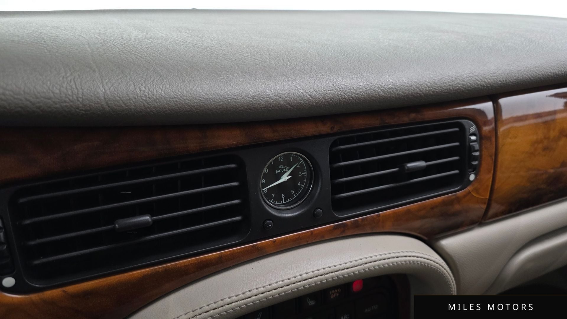 Jaguar XJ-8 2000 — миниатюра 13