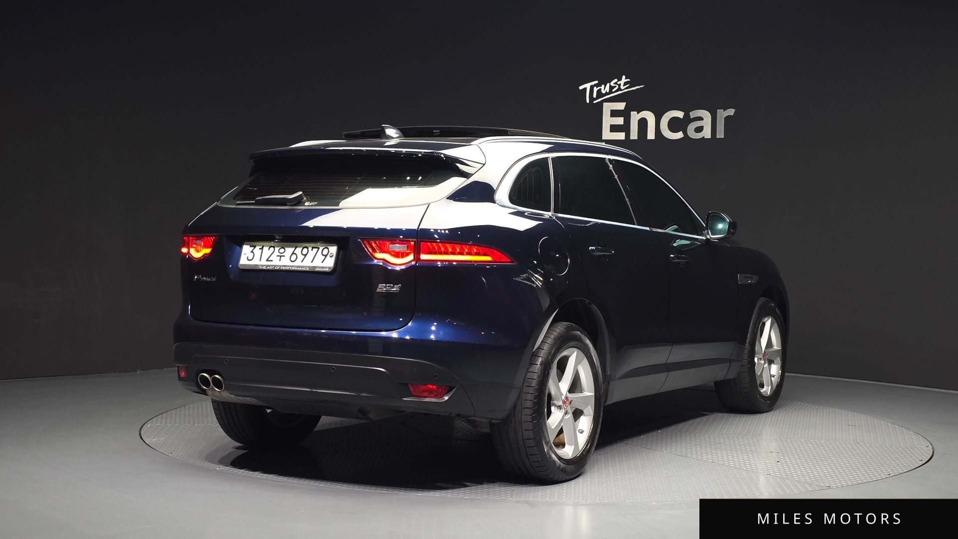 Jaguar F-PACE 2020 — миниатюра 2