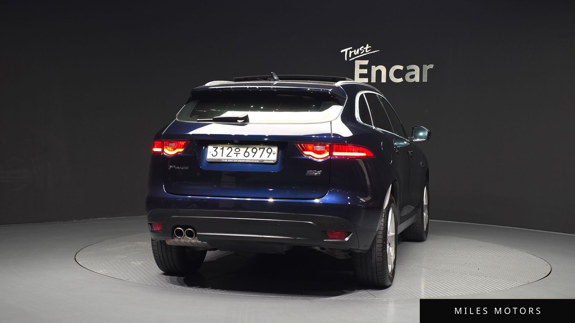 Jaguar F-PACE 2020 — миниатюра 4