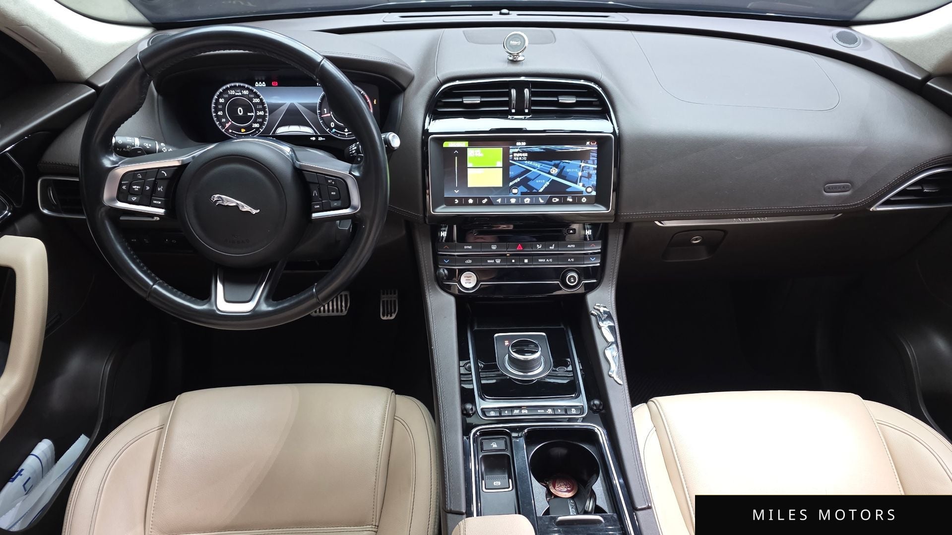Jaguar F-PACE 2020 — миниатюра 7