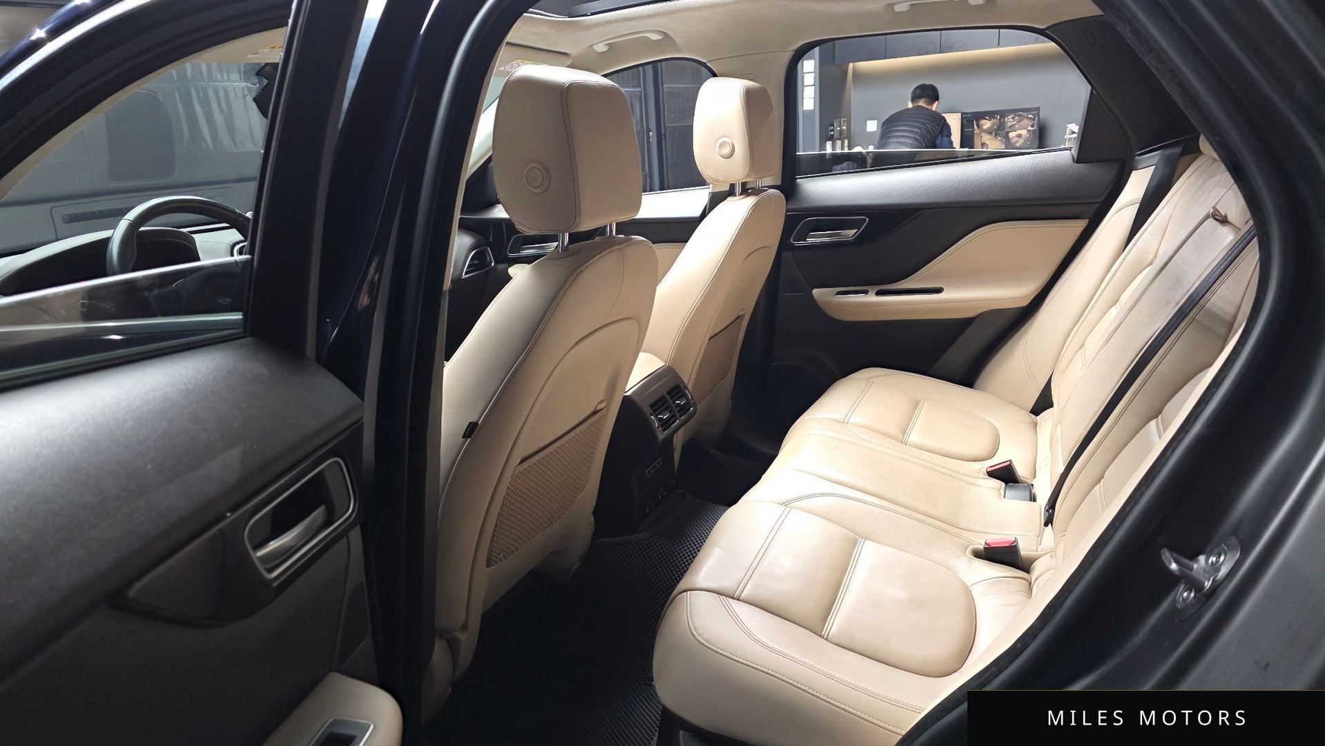 Jaguar F-PACE 2020 — миниатюра 12