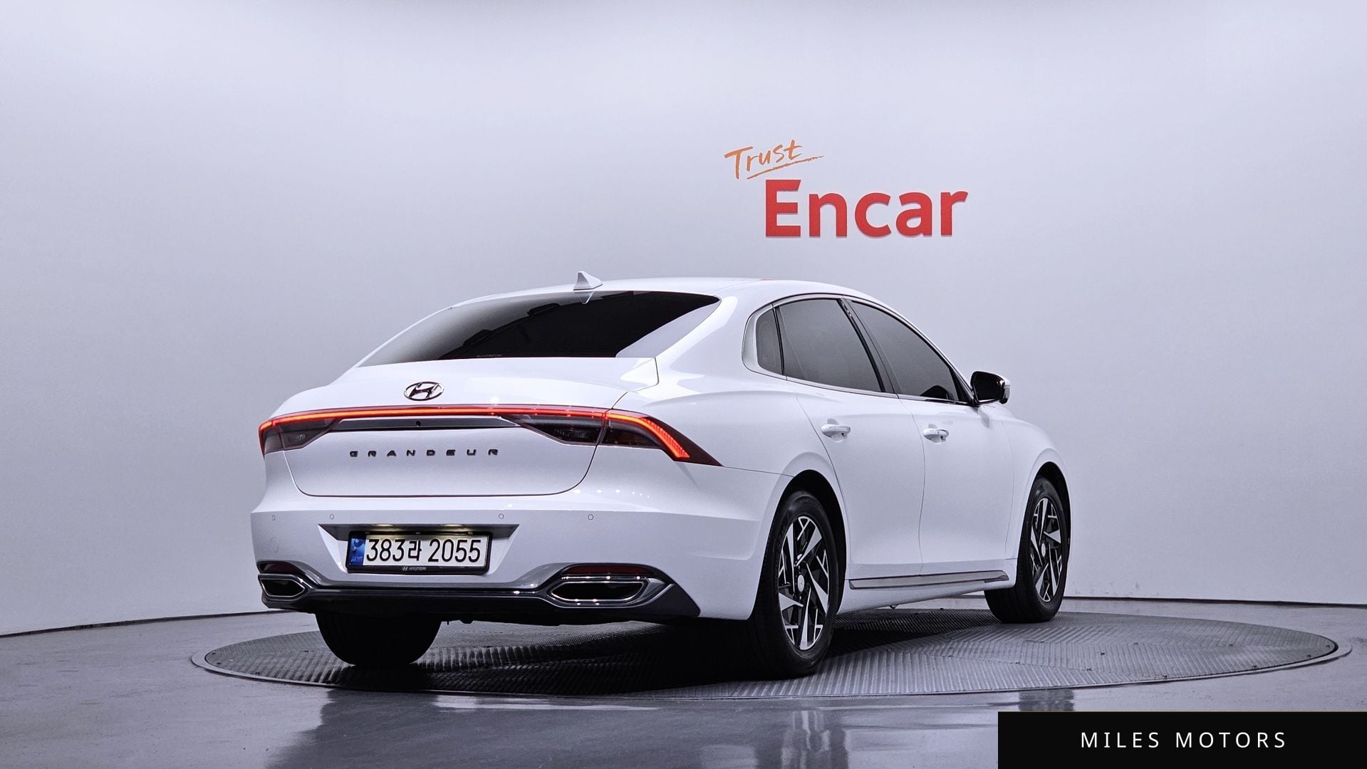 Hyundai Grandeur 2022 — миниатюра 2