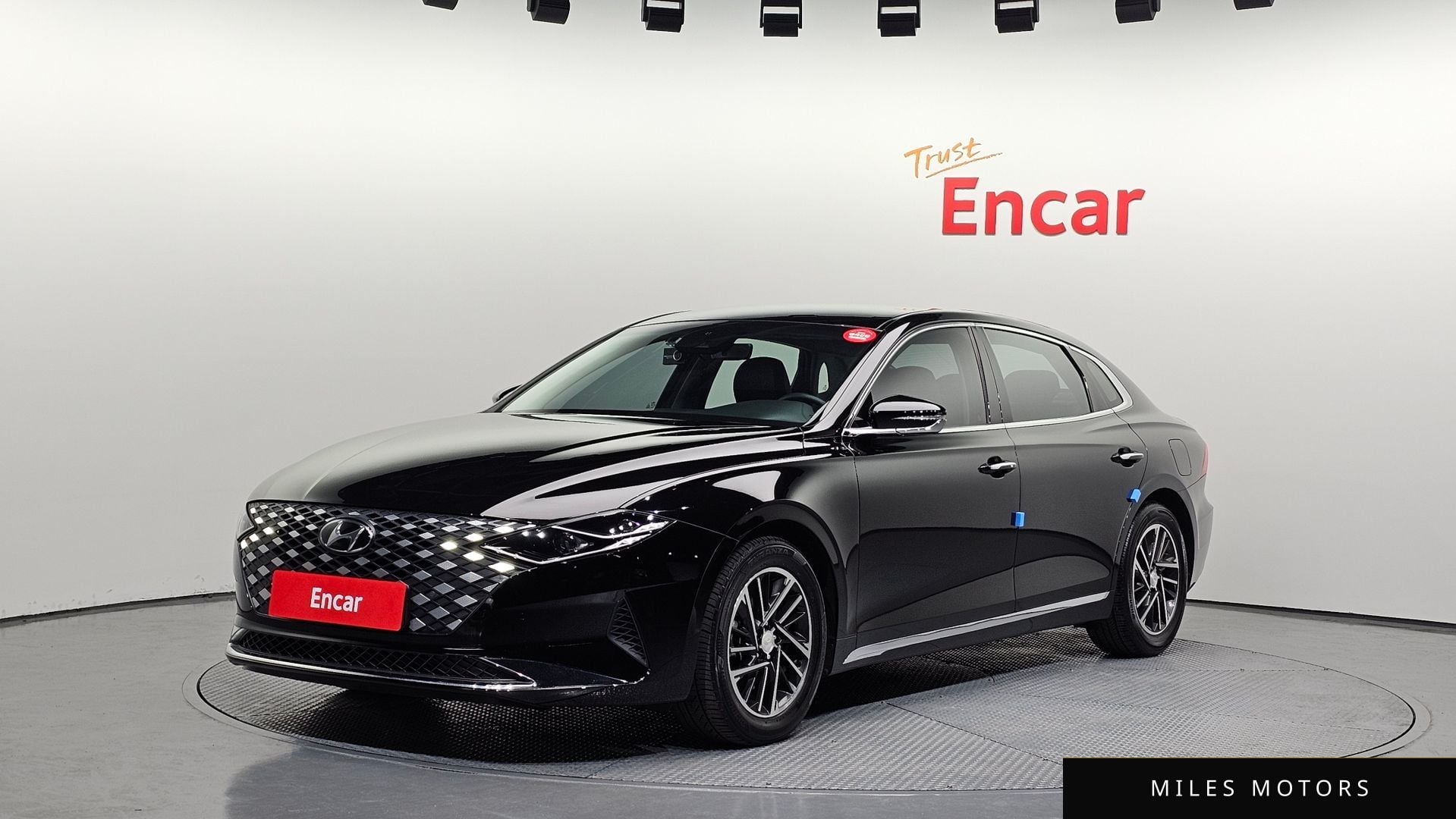 Hyundai Grandeur 2021 — фото 1 из 12