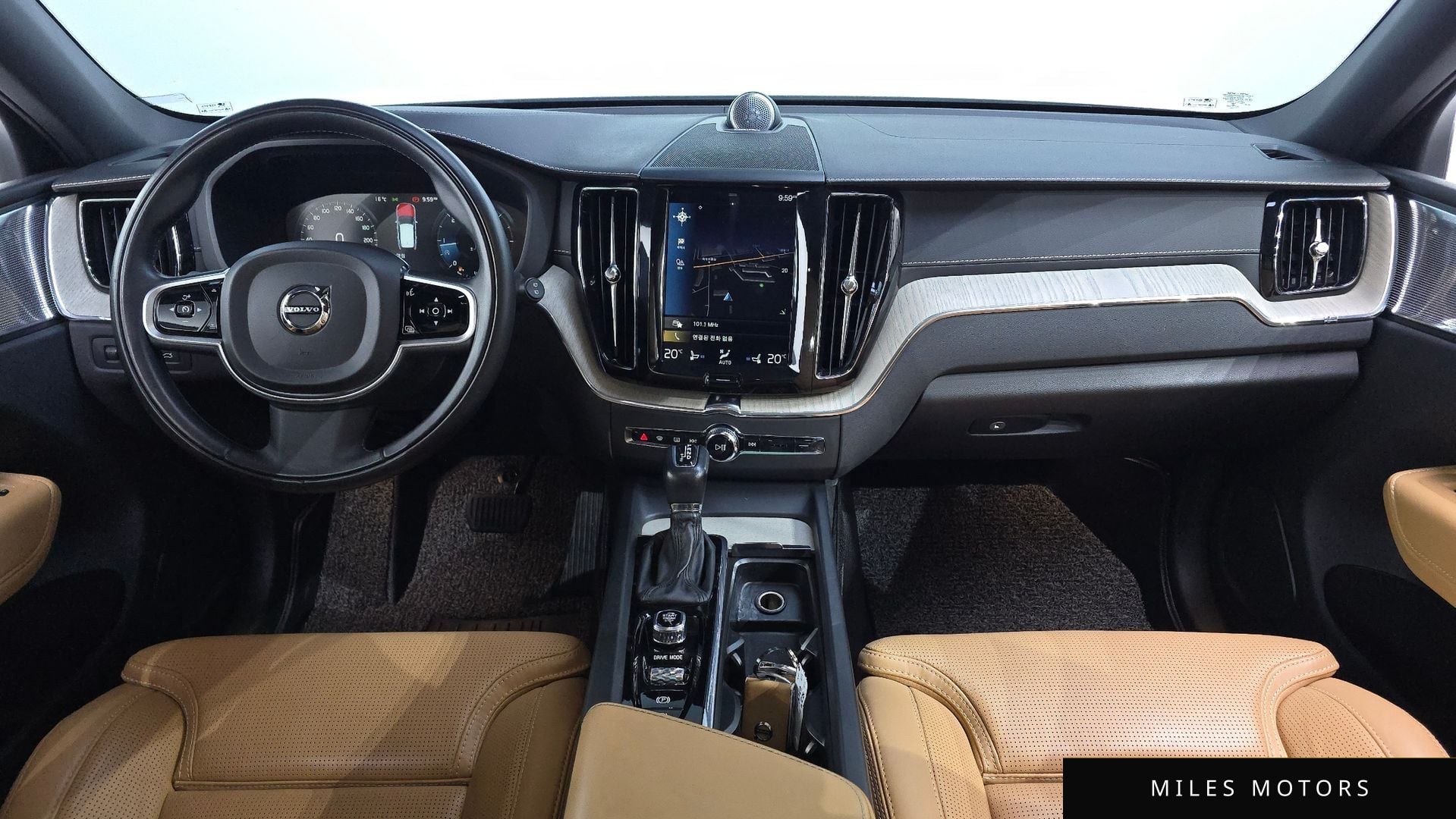 Volvo XC60 2019 — миниатюра 10