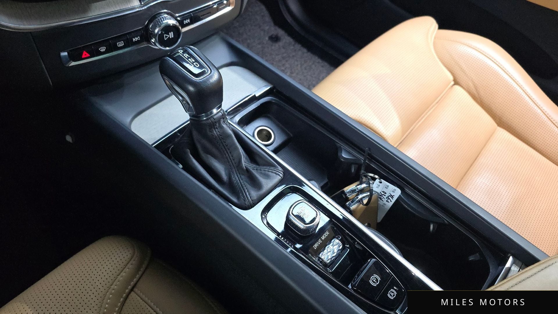 Volvo XC60 2019 — миниатюра 12