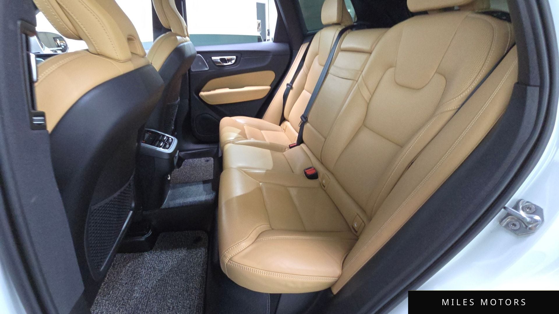 Volvo XC60 2019 — миниатюра 13