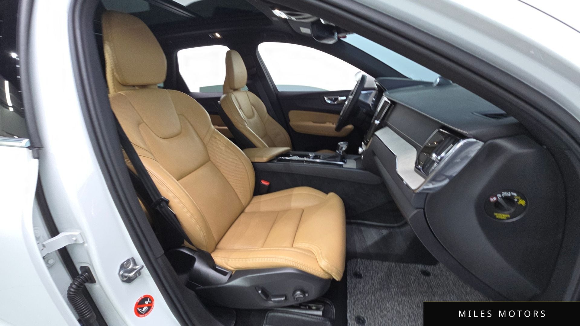 Volvo XC60 2019 — миниатюра 17