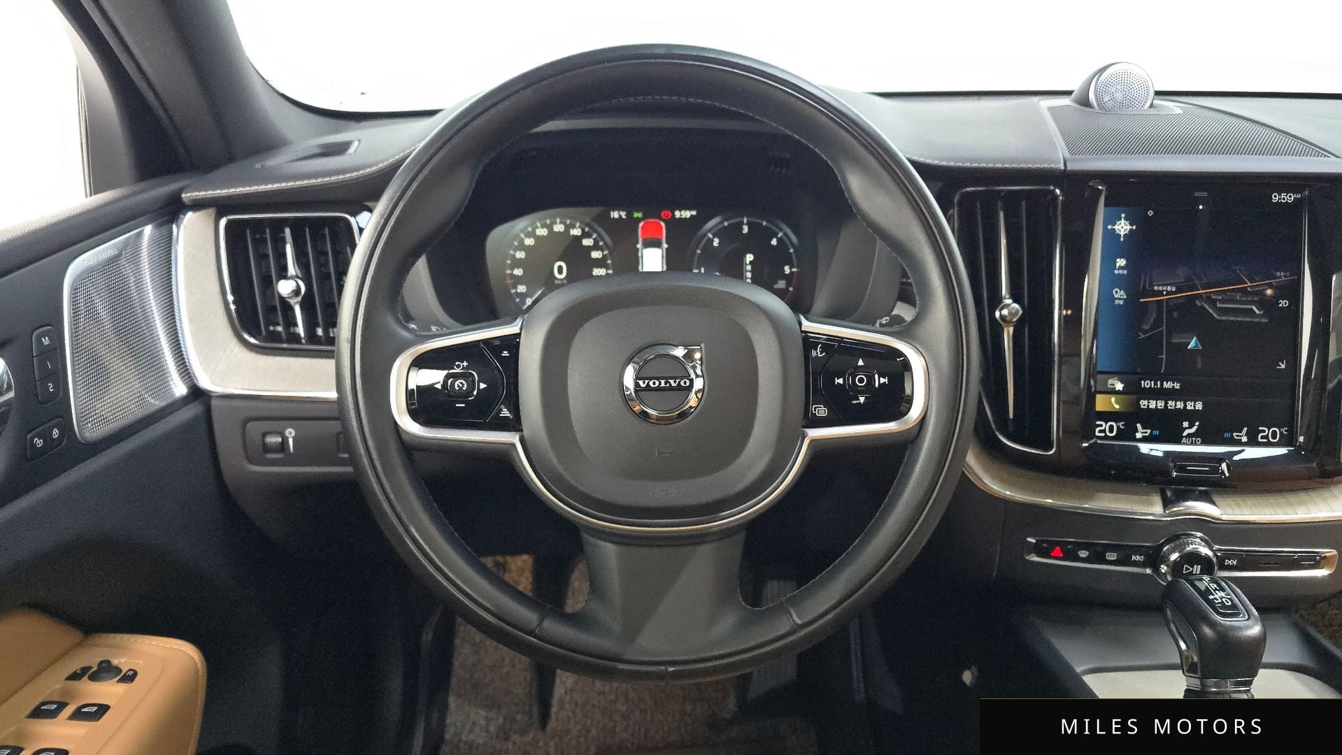 Volvo XC60 2019 — миниатюра 19