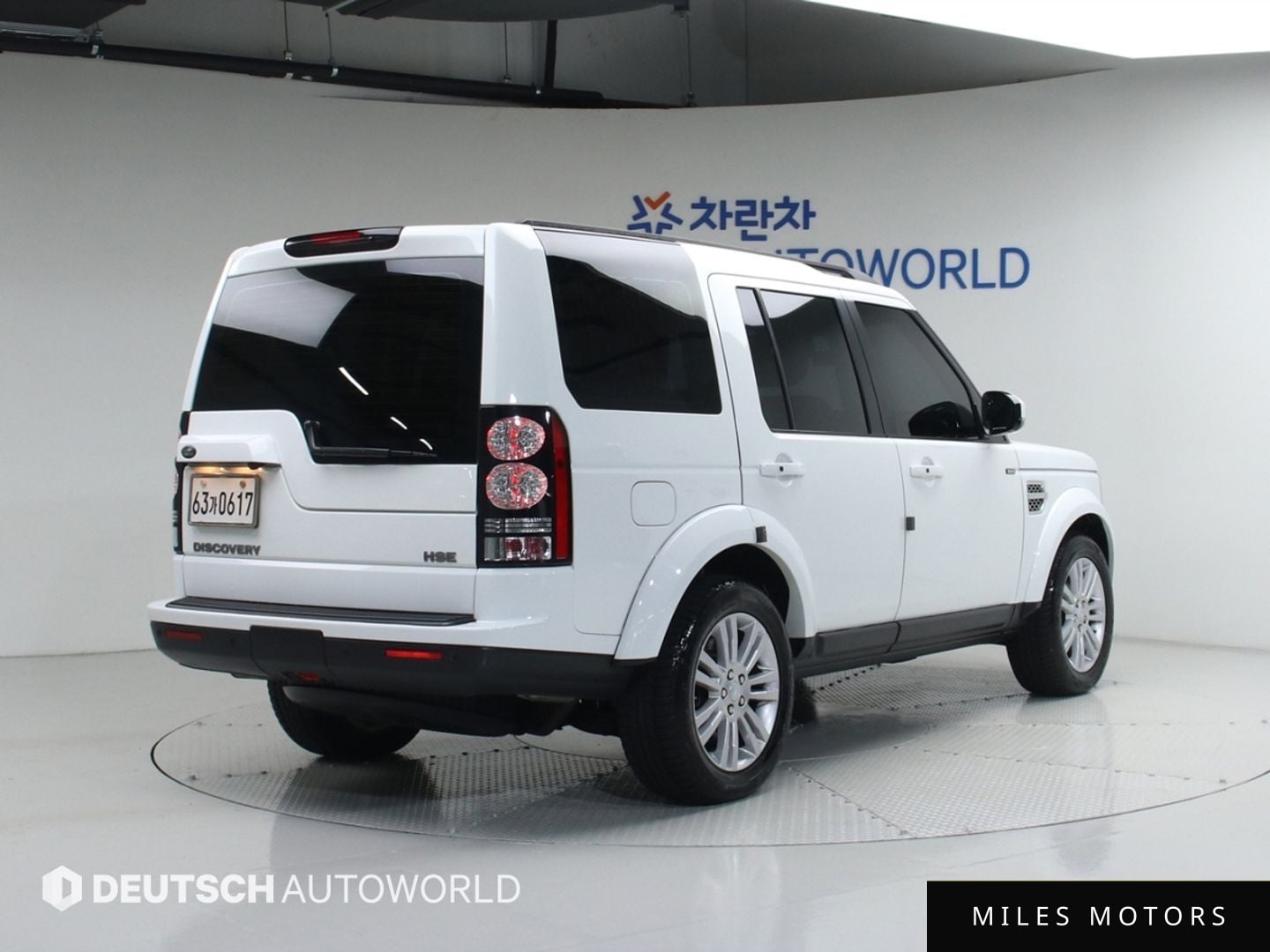 Land Rover Discovery 2016 — миниатюра 2